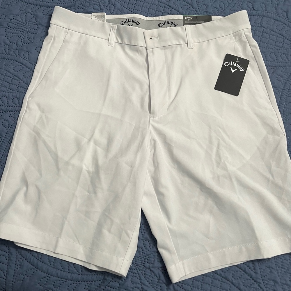 Callaway White Men's Flat-Front Golf Shorts